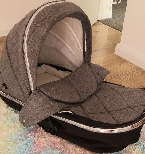 Venicci carry cot attachment - carry,