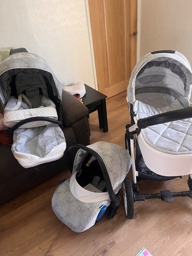 Venicci travel system - 1,